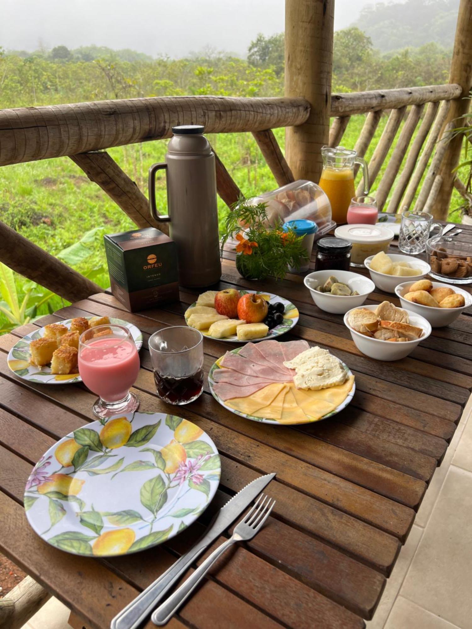 Pousada Camping Dos Ypes グアピミリム エクステリア 写真